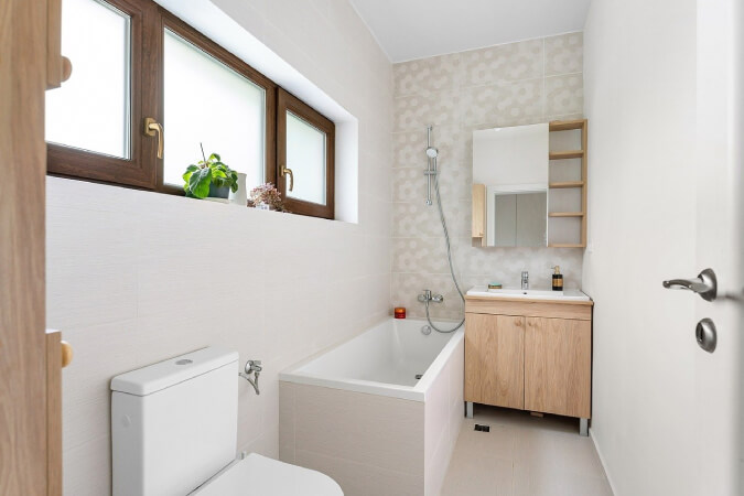 Rectangular bathtub