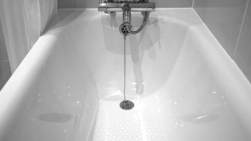 Cast iron bathtub