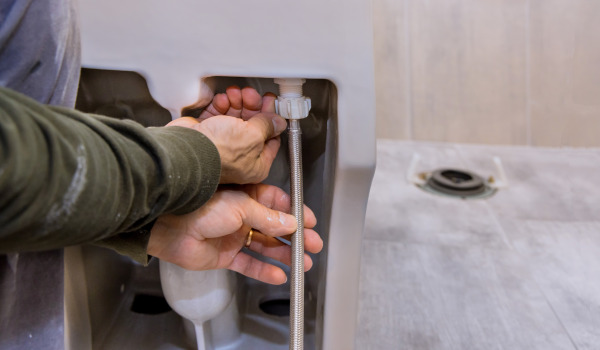 How to install a concealed frame for a toilet?