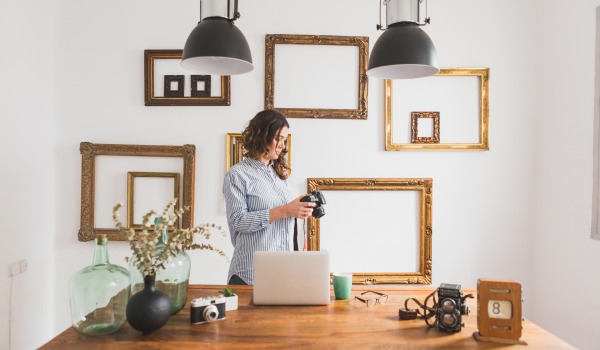 Fashionable Walls in the Living Room — Ideas for Finishing and Decoration