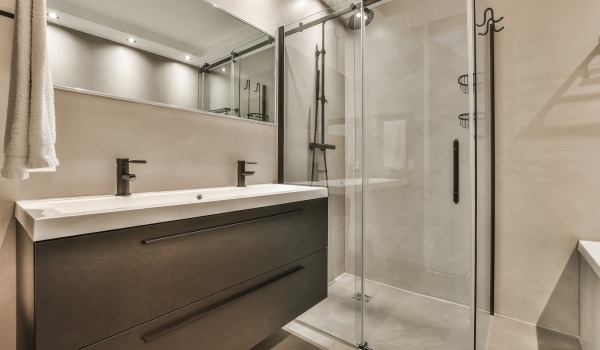 How to measure the spacing of a shower faucet? 