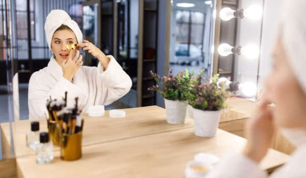 Which Makeup Mirror to Choose?