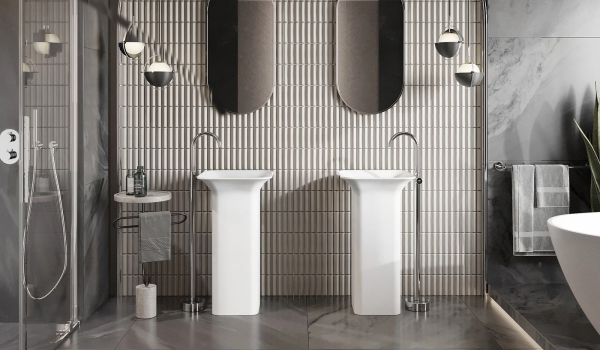 Bathroom in glamour style