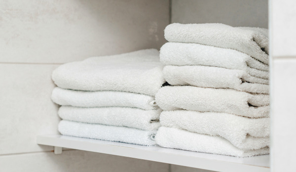 How to Hang a Bathroom Shelf?